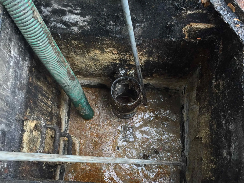 中央门隔油池清理